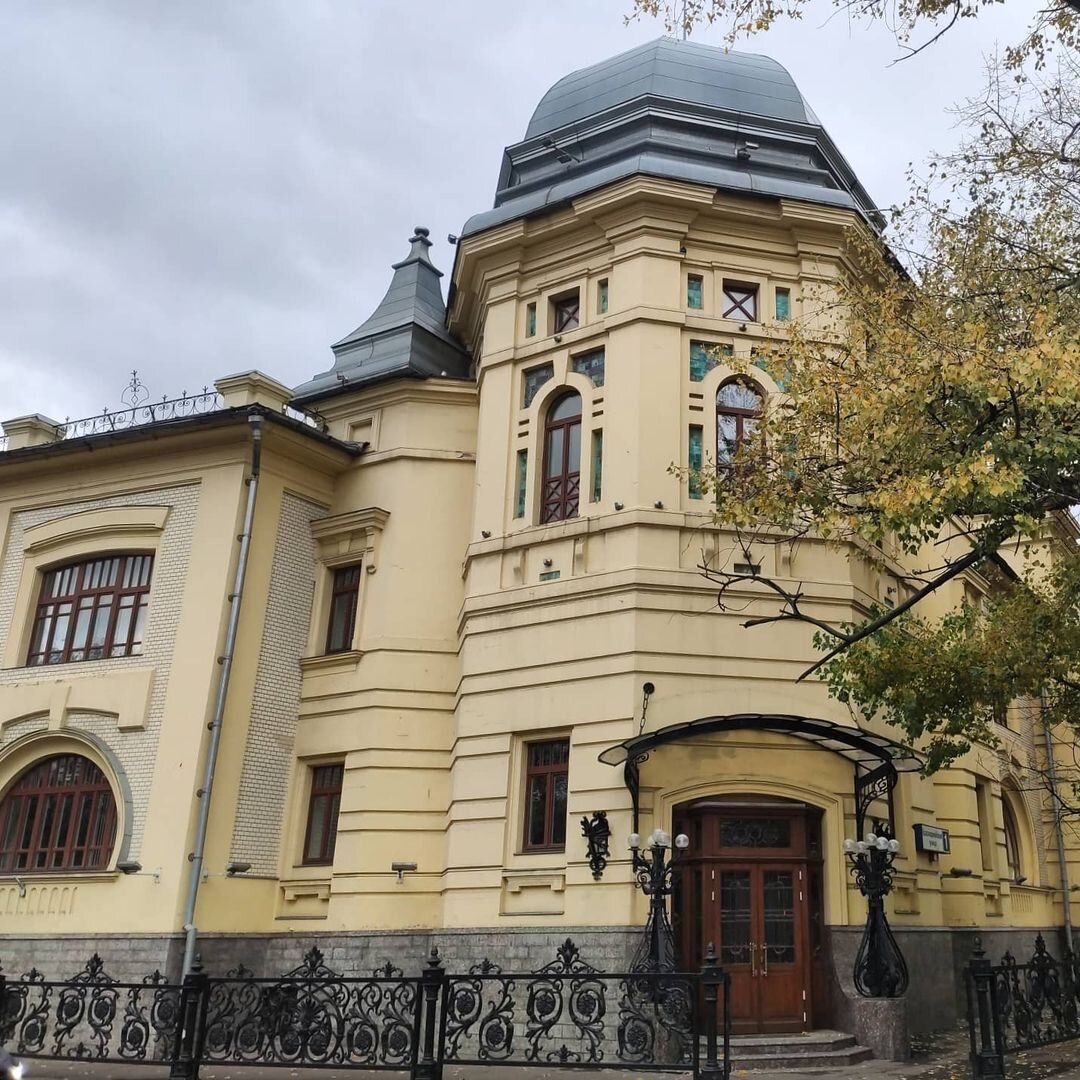 Центральный дом авиации и космонавтики ©инстаграм @_interesniy_mir