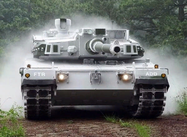 Южнокорейский основной боевой танк K2 «Black Panther» (Черная пантера) корпорации Hyundai Rotem, вероятно самый дорогой серийный танк в мире – по 8,5 млн. долл. за штуку.