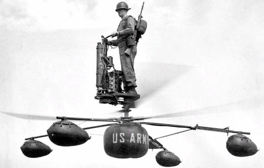 de Lackner HZ-1 Aerocycle in flight. By United States Army - U.S. Army Transportation Museum, Public Domain, https://commons.wikimedia.org/w/index.php?curid=12712162