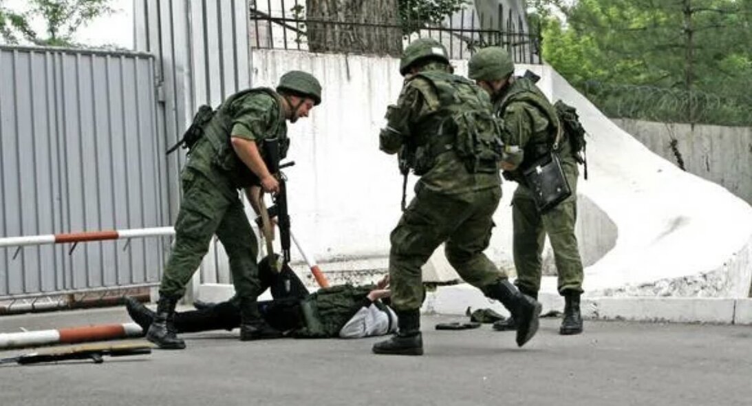 Нападение государственный. КПП военной части. Караульные войска. Отражение нападения.