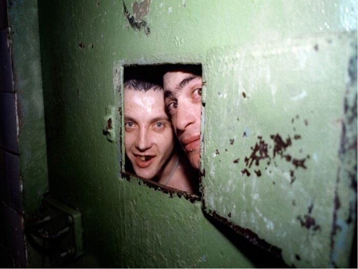 Новичок на зоне! Что ждать новичку в первые дни пребывания в тюрьме ...