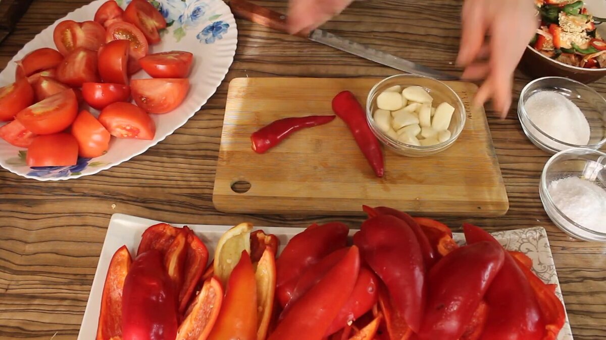 🍅Аджика домашняя! Рецепт вкусной аджики на зиму!🧄 | Нина Уральская | Дзен