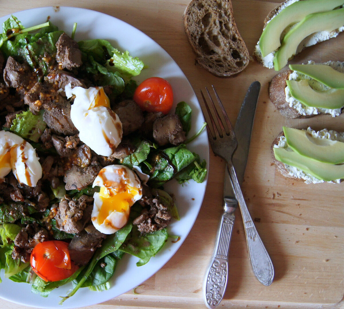 Рецепт вкусного салата с куриной печенью - Кулинарные заметки Алексея Онегина