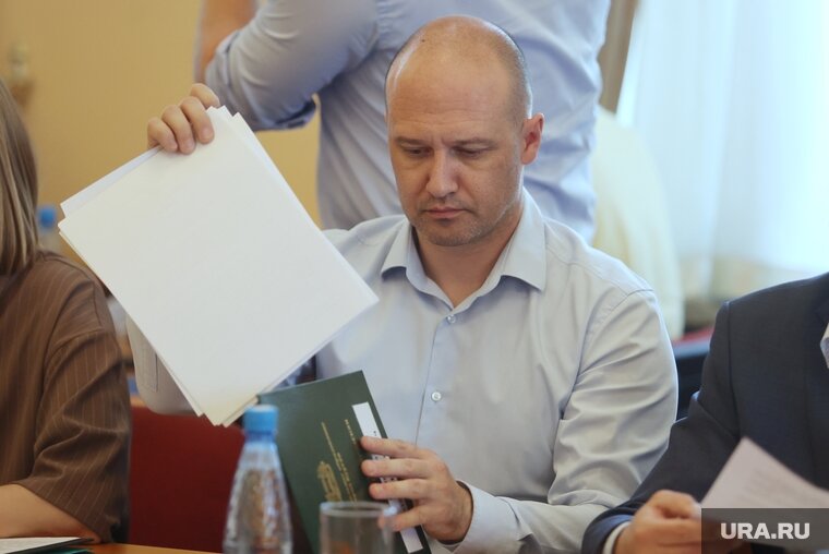    Артема Исламова исключили за год до окончания депутатского срока