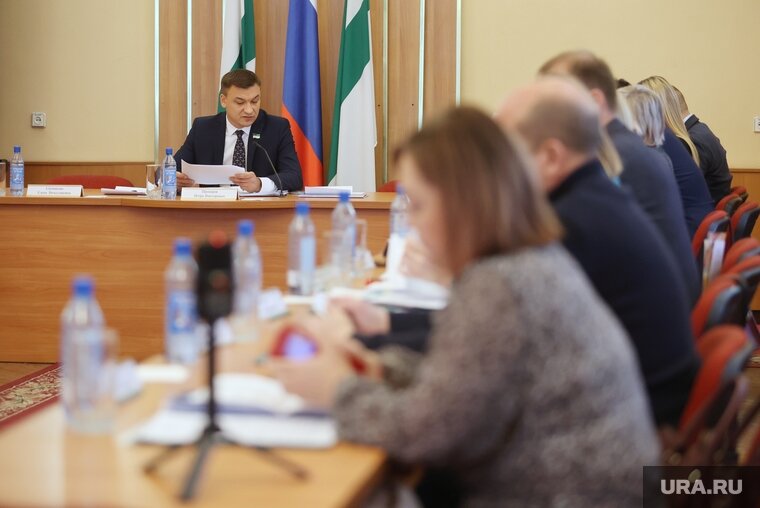    В Кургане депутаты гордумы проголосовали за новые оклады для бюджетников