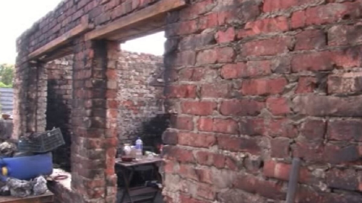    Во Льгове Курской области из пожара спасли бабушку, прикованную к постели