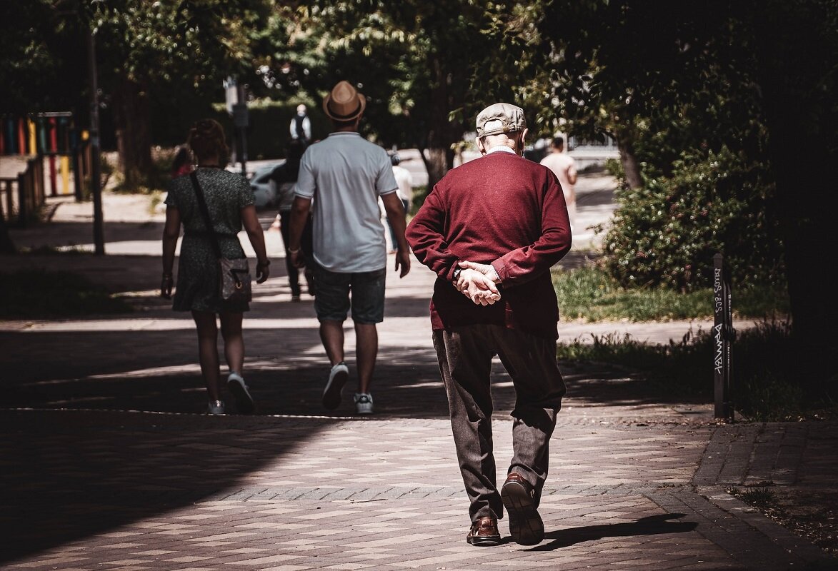 Пожилые люди смогут бесплатно заниматься в спортклубах.  Фото: Фото: unsplash.com