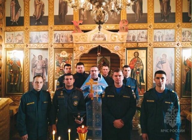    Ивановские сотрудники МЧС приняли участие в богослужении в честь иконы «Неопалимая купина»