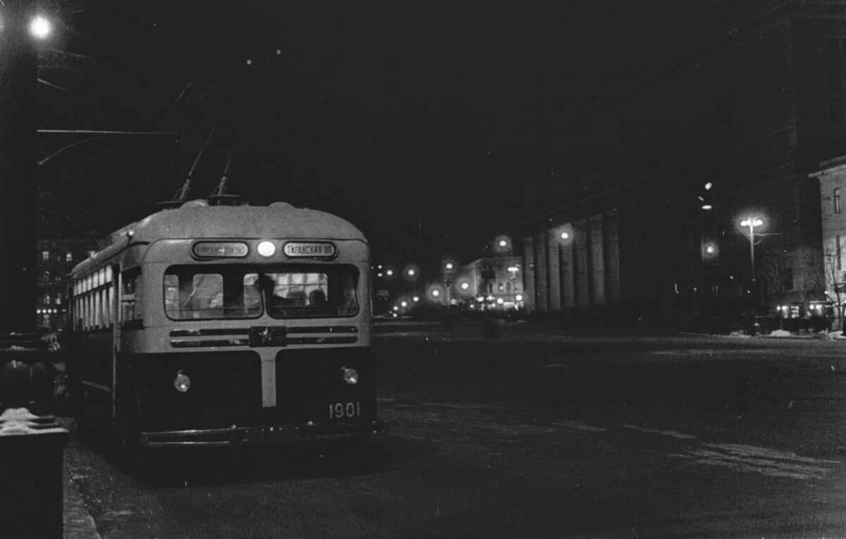 МТБ-82Д «1901» Москва, ул. Большая Садовая, 1957 год