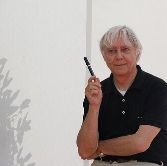 Мило Манара