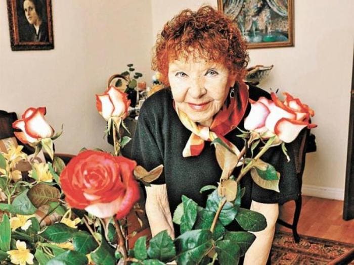 Актриса искренне верила, что сможет стать счастливой хоть с одним из них троих. По-своему их любила и давно простила7