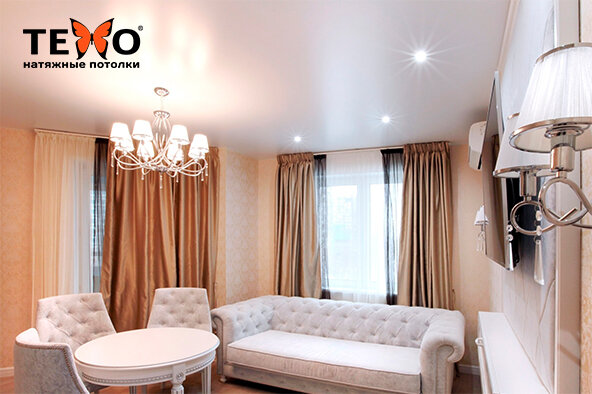 Белый сатиновый натяжной потолок