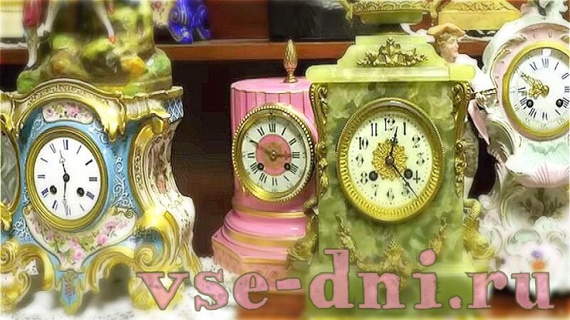 Труднее всего в моменты изменения времени приходится сотрудникам часовых магазинов.