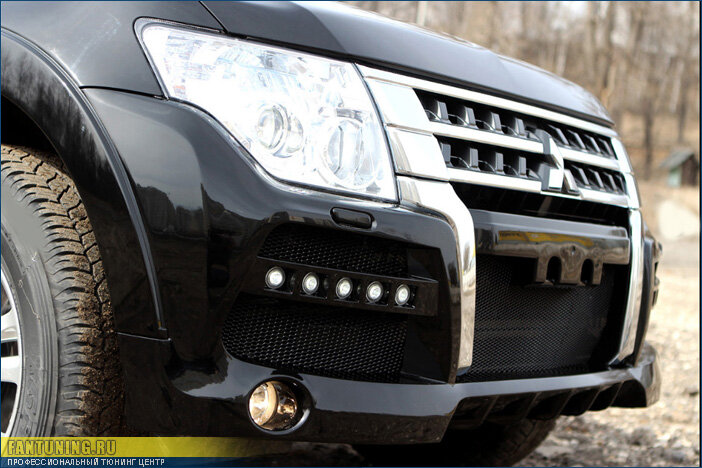 Передний тюнинг бампер FT на Мицубиси Паджеро (Mitsubishi Pajero) 4