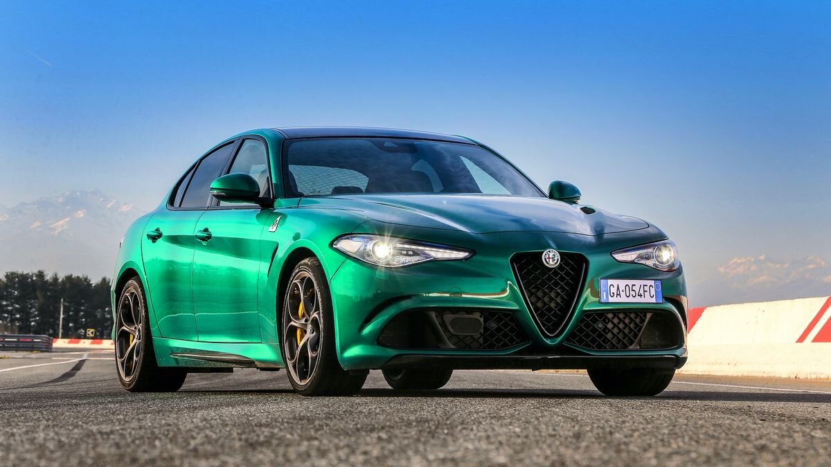 Alfa Romeo Giulia Quadrifoglio 2021 года — эта жемчужина силовой установки  развивает 505 лошадиных сил | Auto Time | Дзен