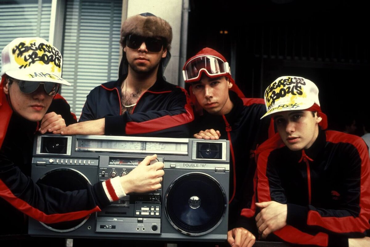 Beastie Boys с королем бумбоксов JVC RC-M90