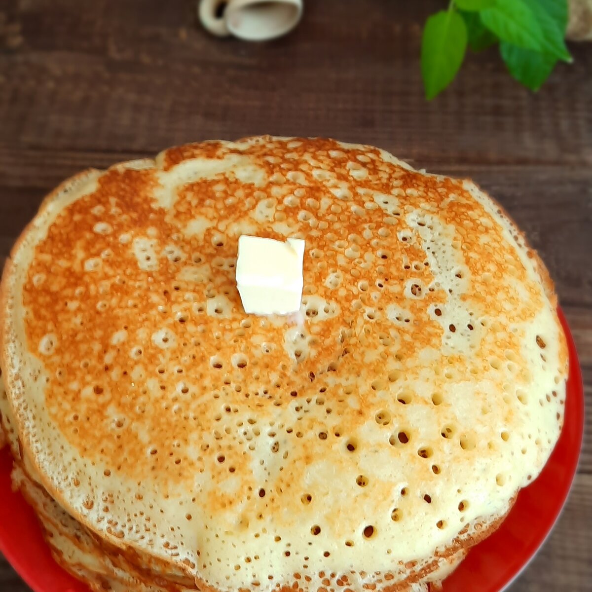 Блины с дырочками на молоке с дрожжами