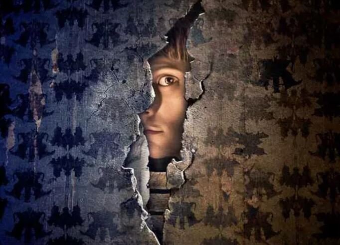 За стенами (мини–сериал, производство Франция, 2016 г)