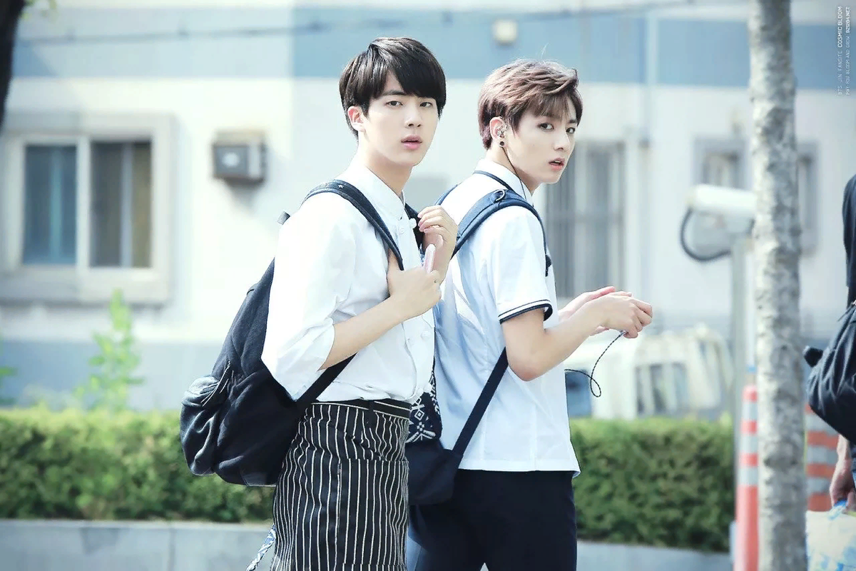 Джин: Чонгук, иди быстрее в школу! 