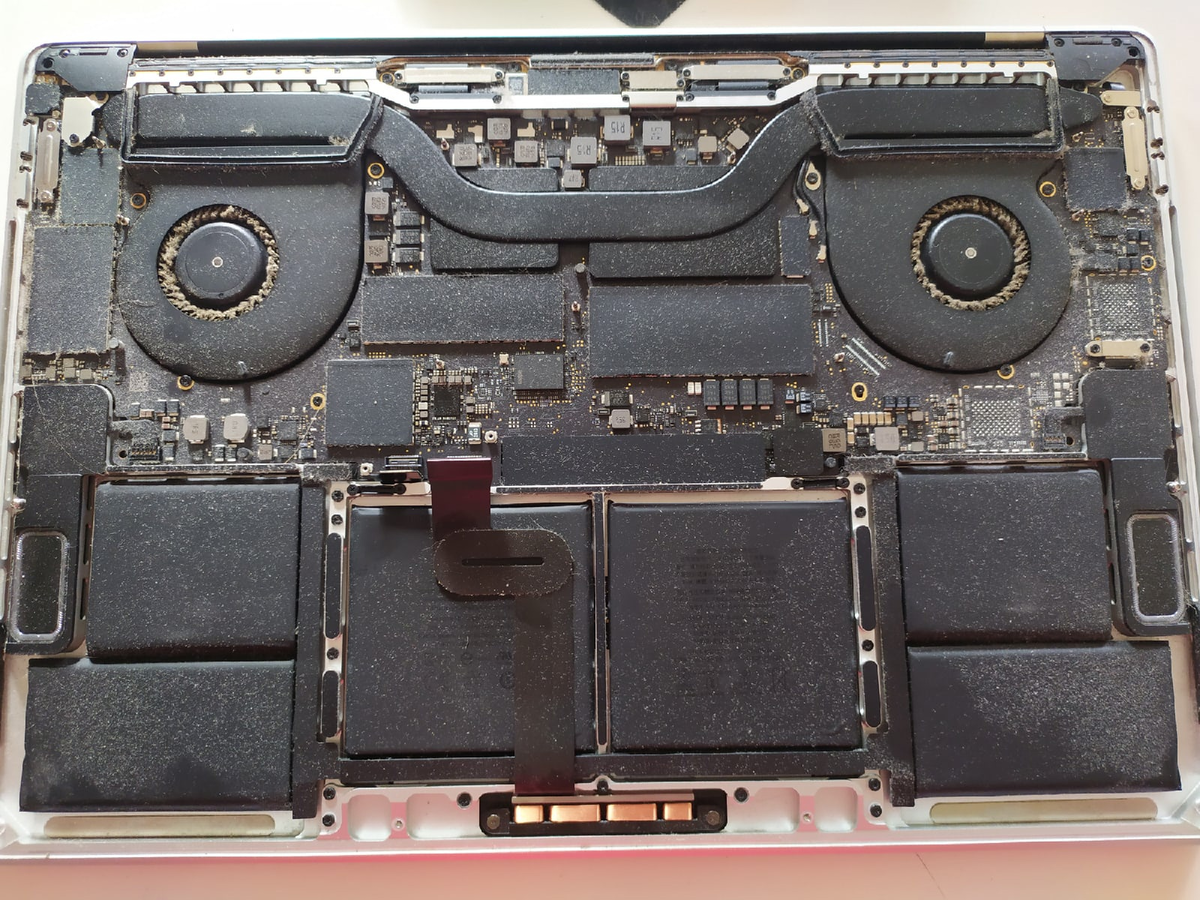 macbook pro 2018 с которыми мы имели честь разбираться