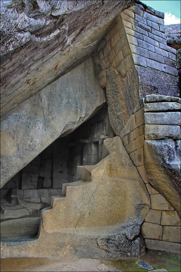 Фото: https://allenatore.livejournal.com/14971.html
Объект из Мачу-Пикчу.