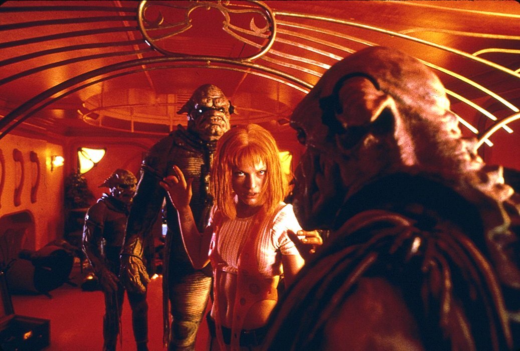 5 кинофильмов. Пятый элемент фильм 1997. Пятый элемент фильм 1997 Лилу. Люк Бессон пятый элемент. Пятый элемент фильм 1997 Милла Йовович
