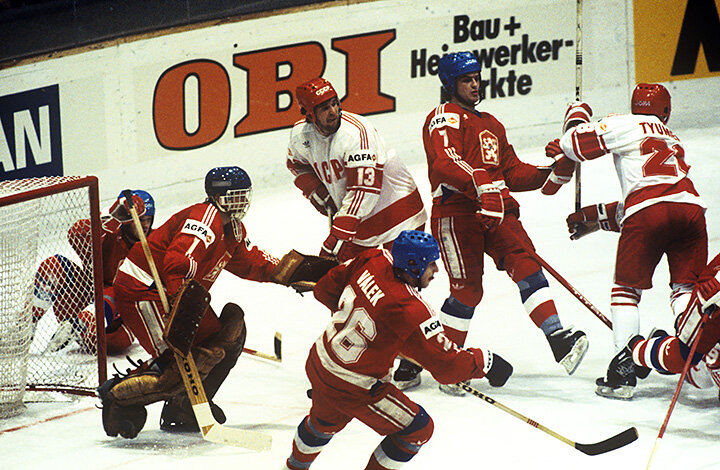 12 апреля 1986 года в Москве стартовал 51 Чемпионат Мира по хоккею. И немножко...