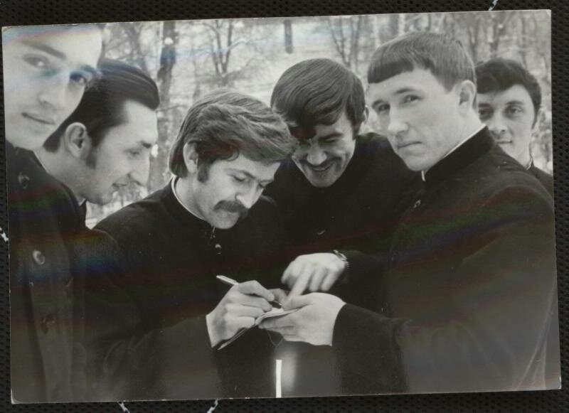 Семинаристы. Из серии «Церковь»
Юрий Рыбчинский, 1984 год, МАММ/МДФ.
