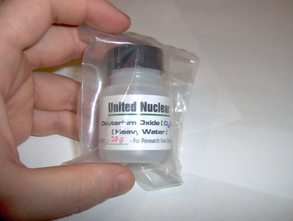 Тяжёлая вода.