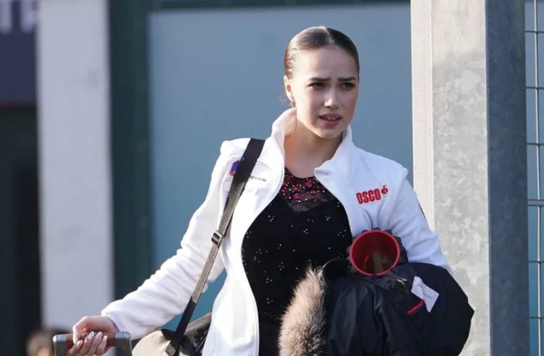 Алина Загитова 4к