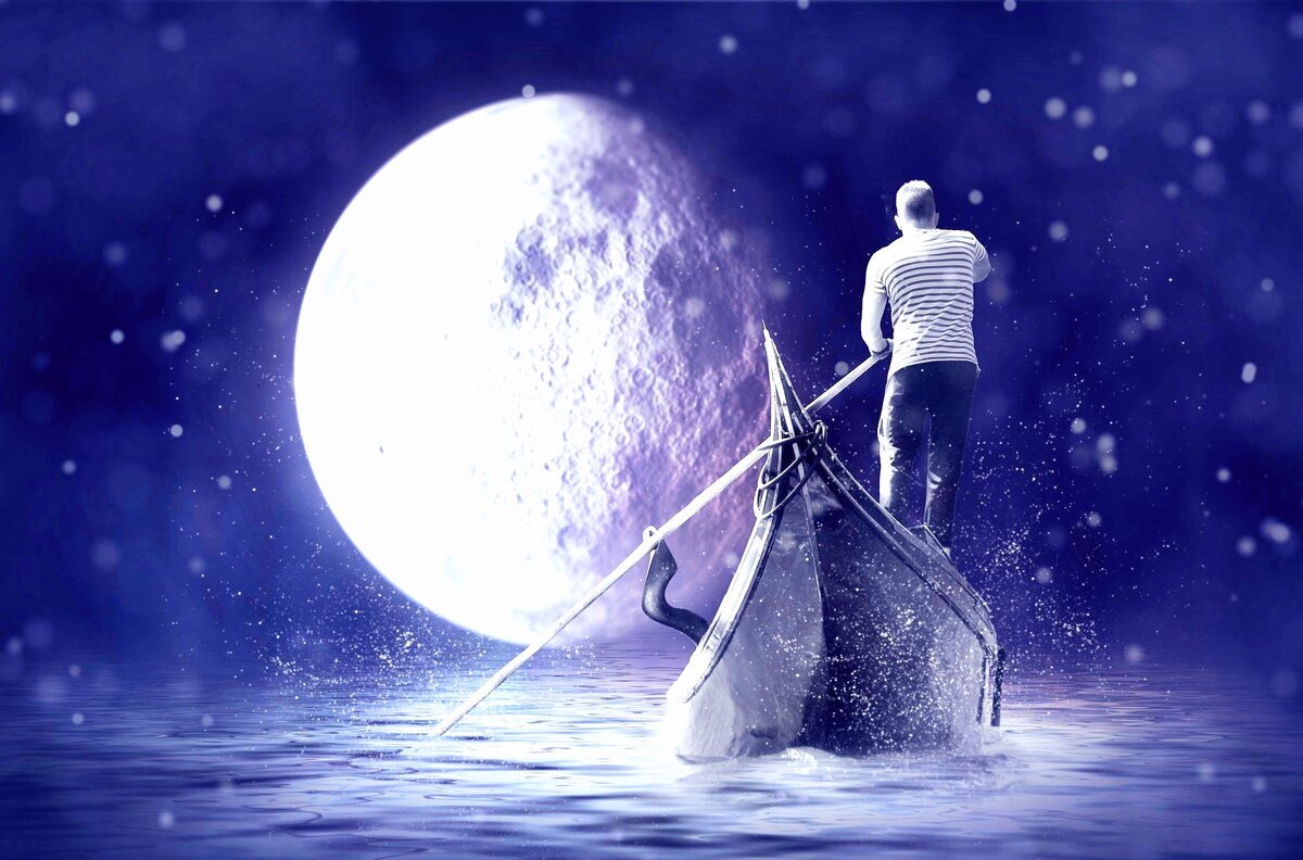 Приближающееся Полнолуние является очень мощной датой!
Переход на фазу убывания Луны, через утро, еще знаменует и встречу Чистого четверга.