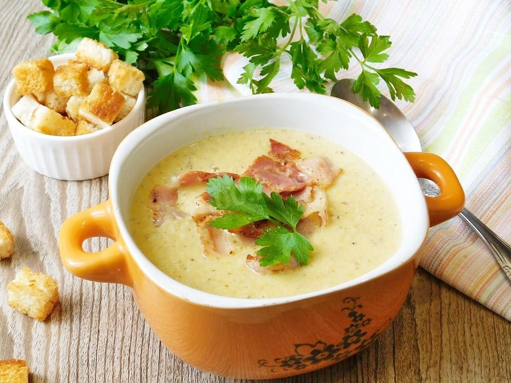 Вишисуаз суп. Картофельный суп пюре. Картофельный крем суп с беконом. Суп-пюре «гороховый». Тыквенный куриный суп