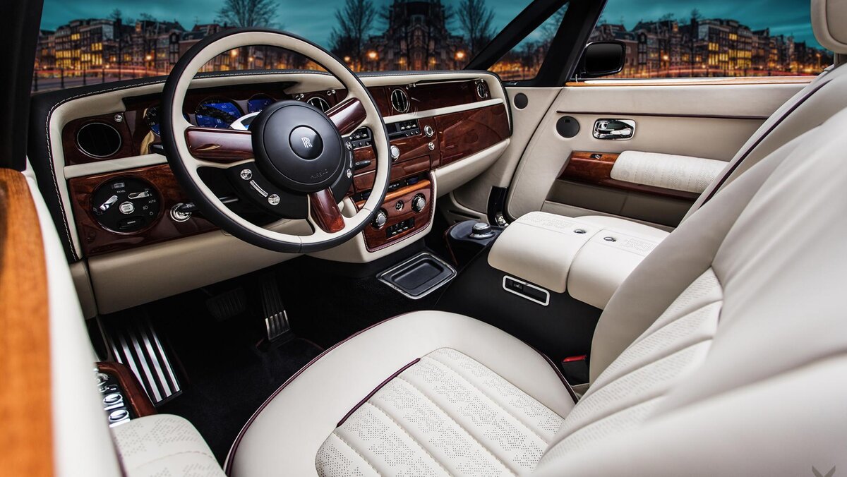 Rolls Royce Phantom 2010 салон