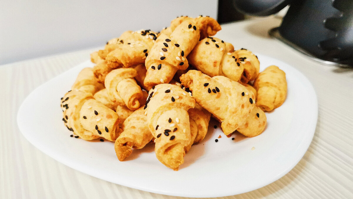 Сырное печенье c травами