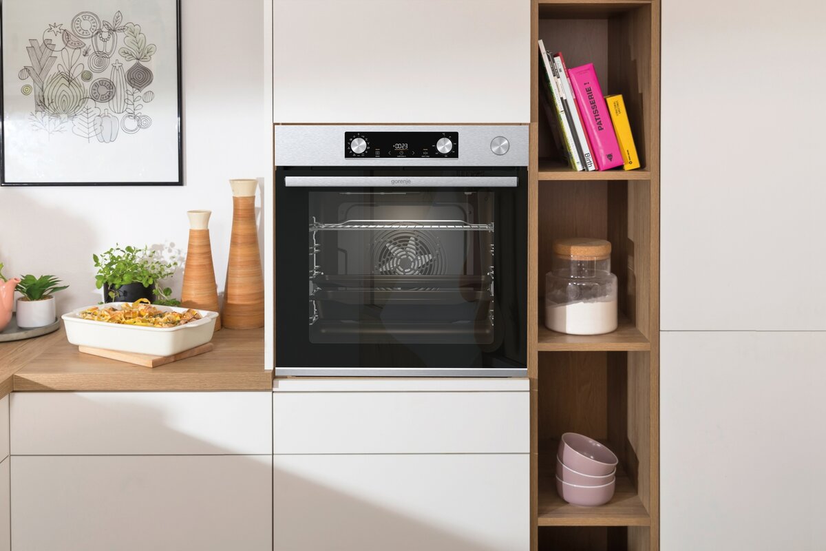 Электрической духовки OptiBake Gorenje BSA6737E15X.