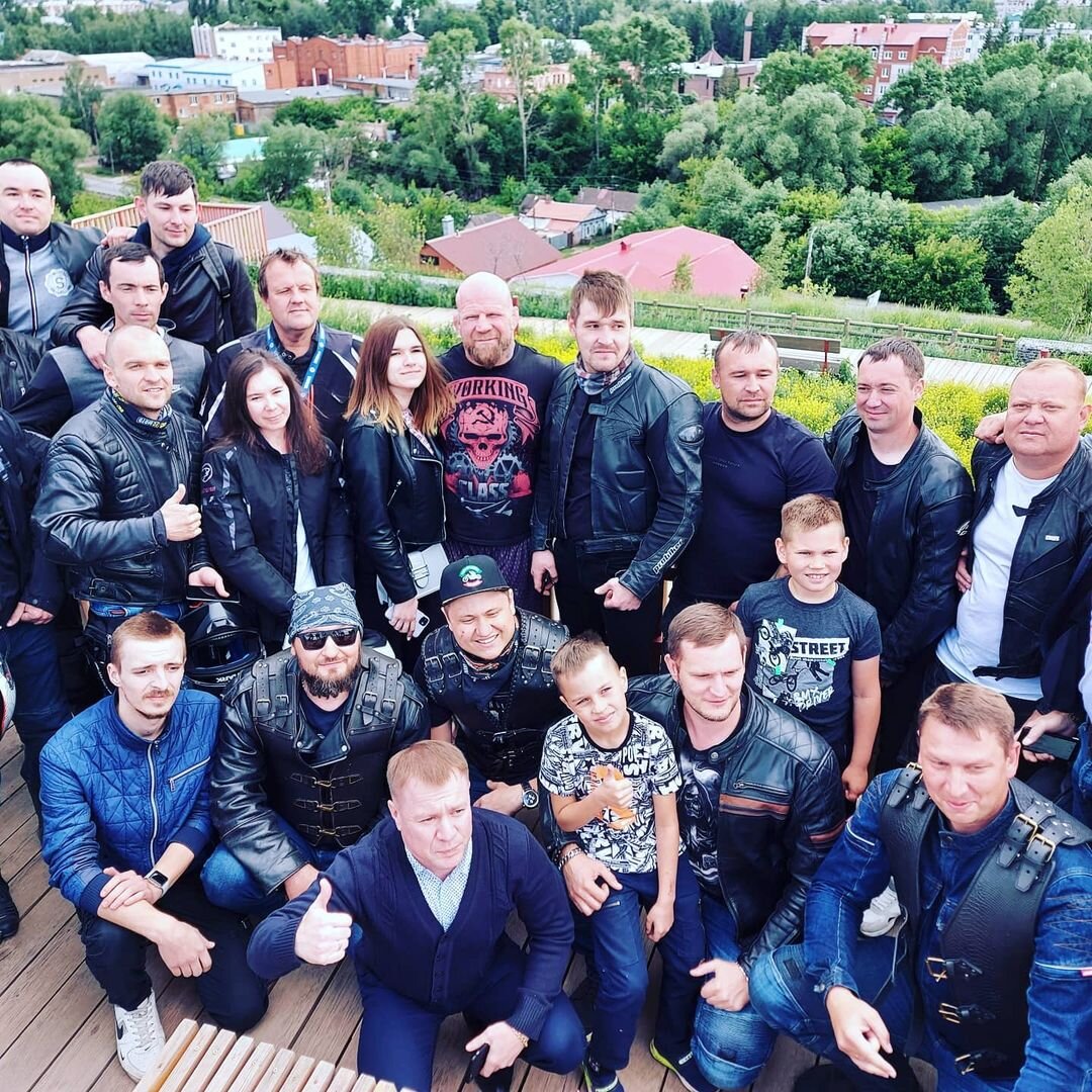 Джефф Монсон и байкерский клуб " Мототары"