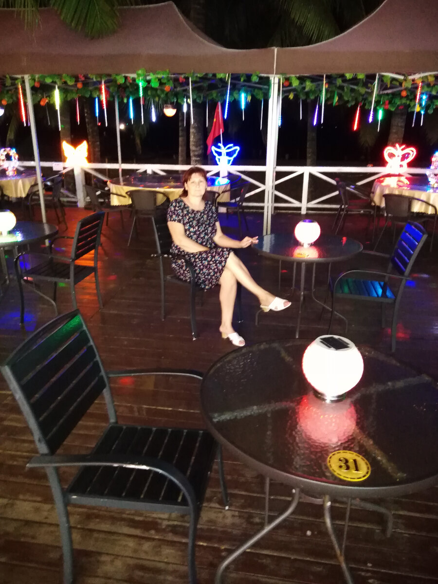 Ресторанчики и кафе  на берегу моря