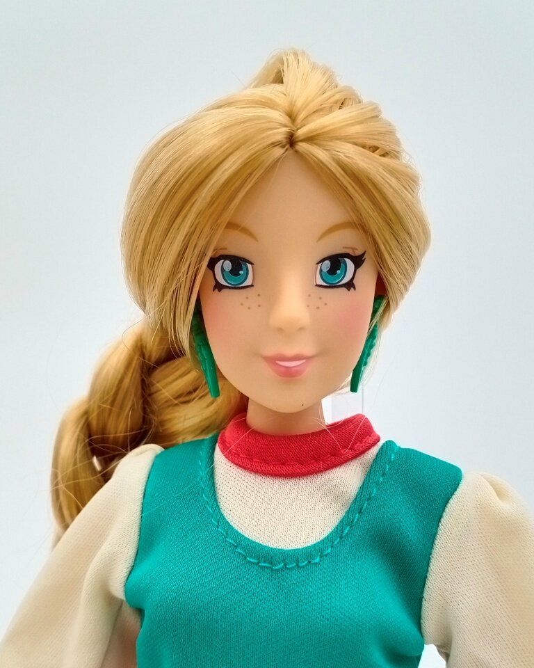 Лицо поближе