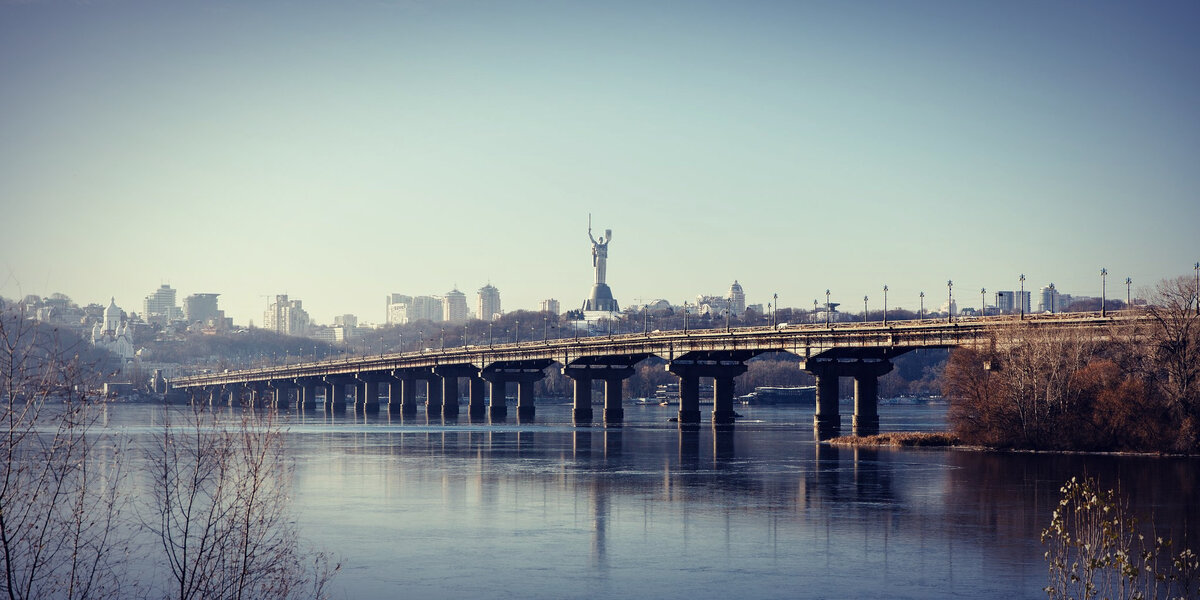 Легендарный мост Патона в Киеве