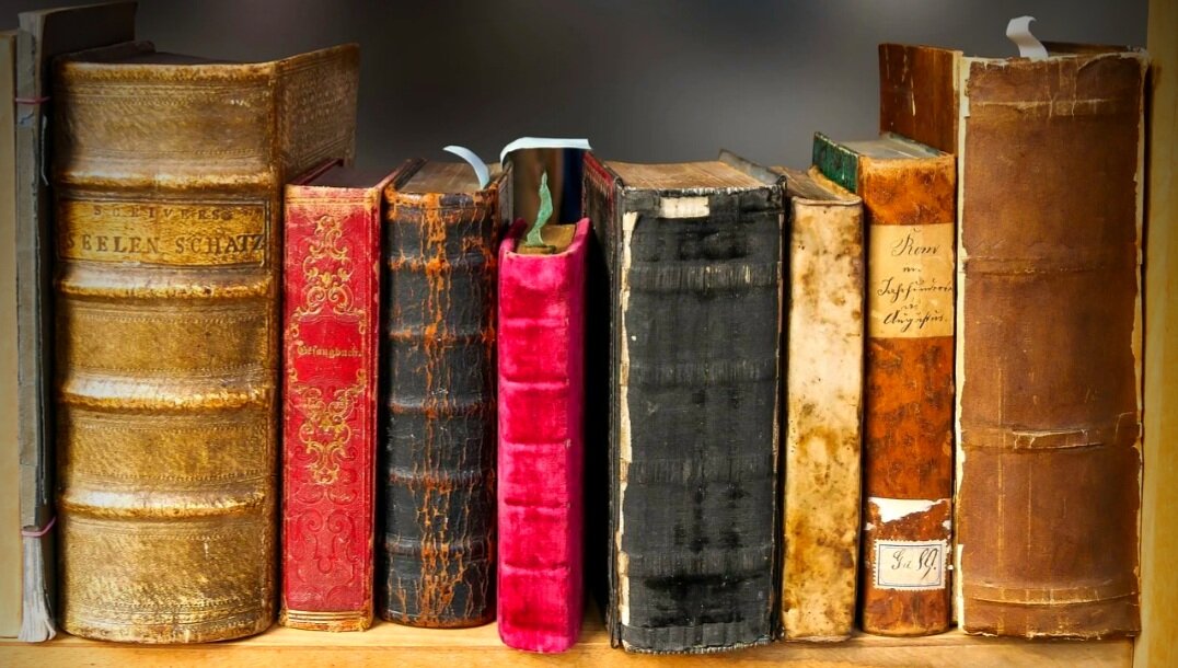 Книги - это прекрасно! Читайте книги!