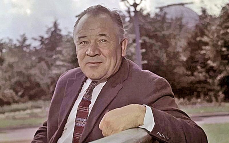 Актер Борис Андреев. Яндекс картинки. 
