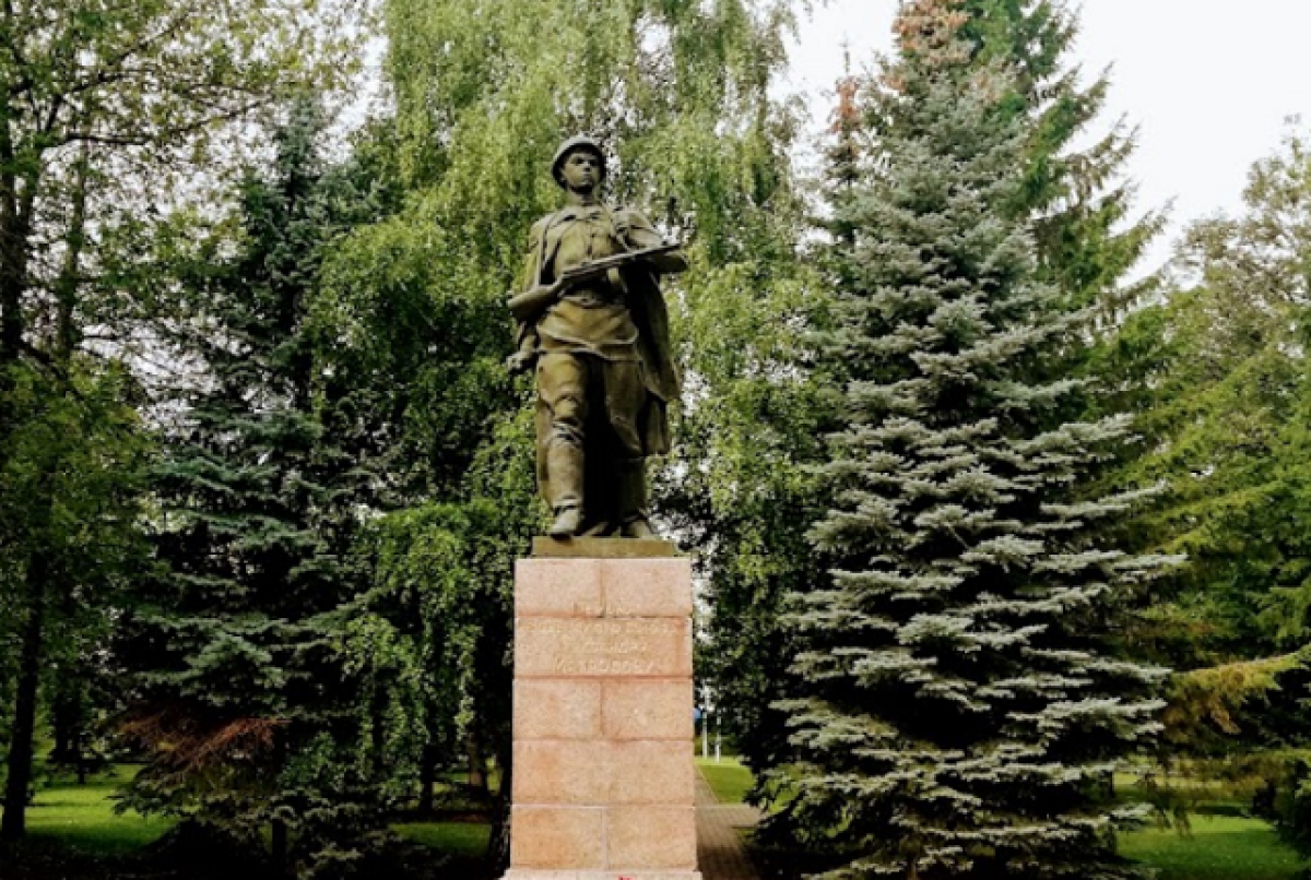    Утверждены охранные границы памятника Александру Матросову в Уфе