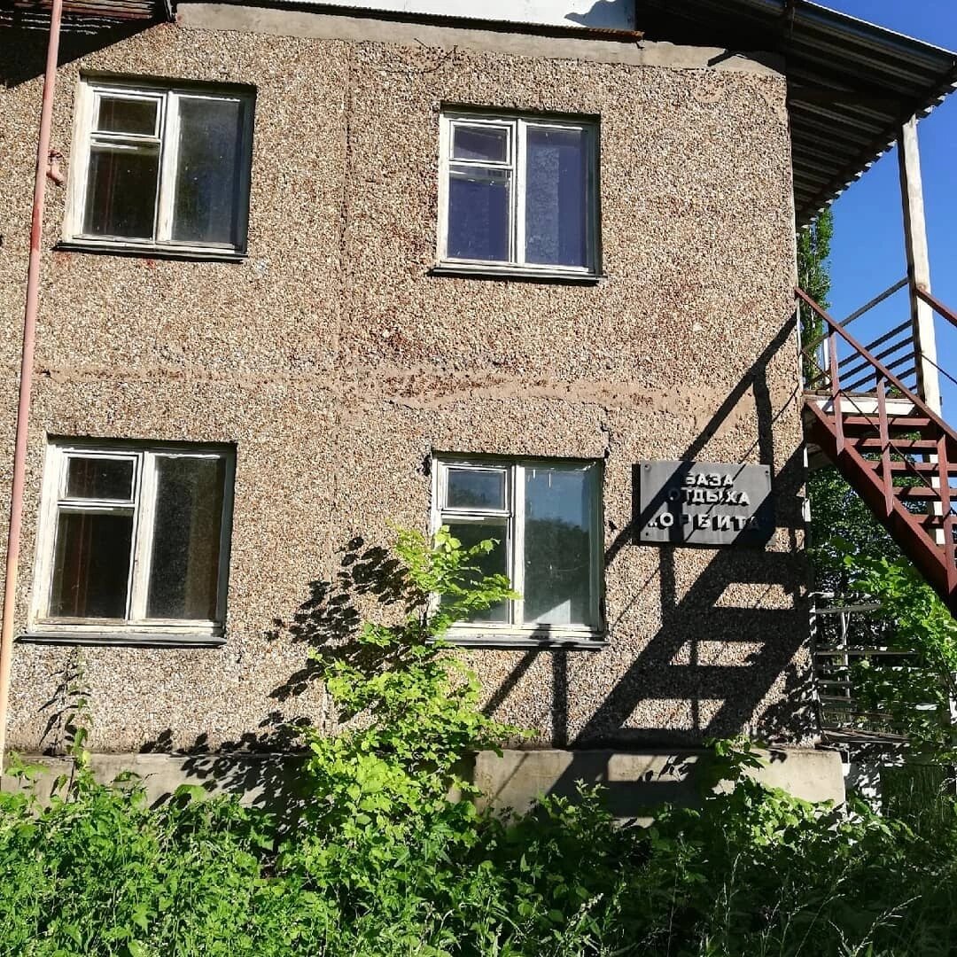 Это корпус 8, находится сразу у входа