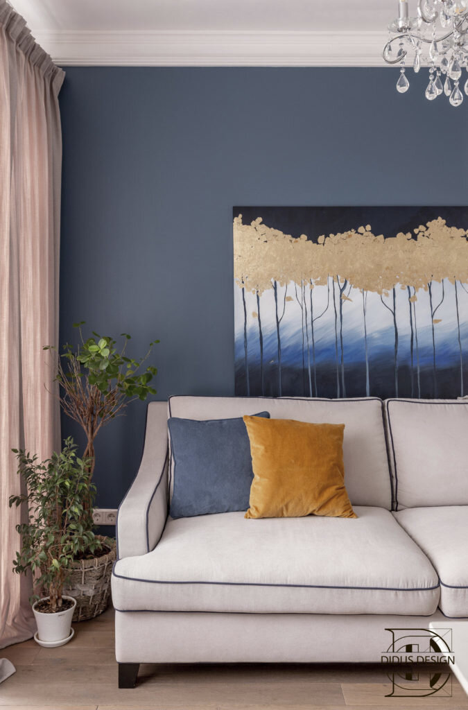 Нескучный интерьер на 50 кв.м. Классика и насыщеные цвета в яркой двушке