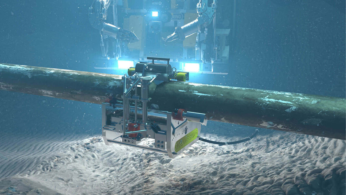 Подводный аппарат проводит осмотр трубопровода / oceaneering.com