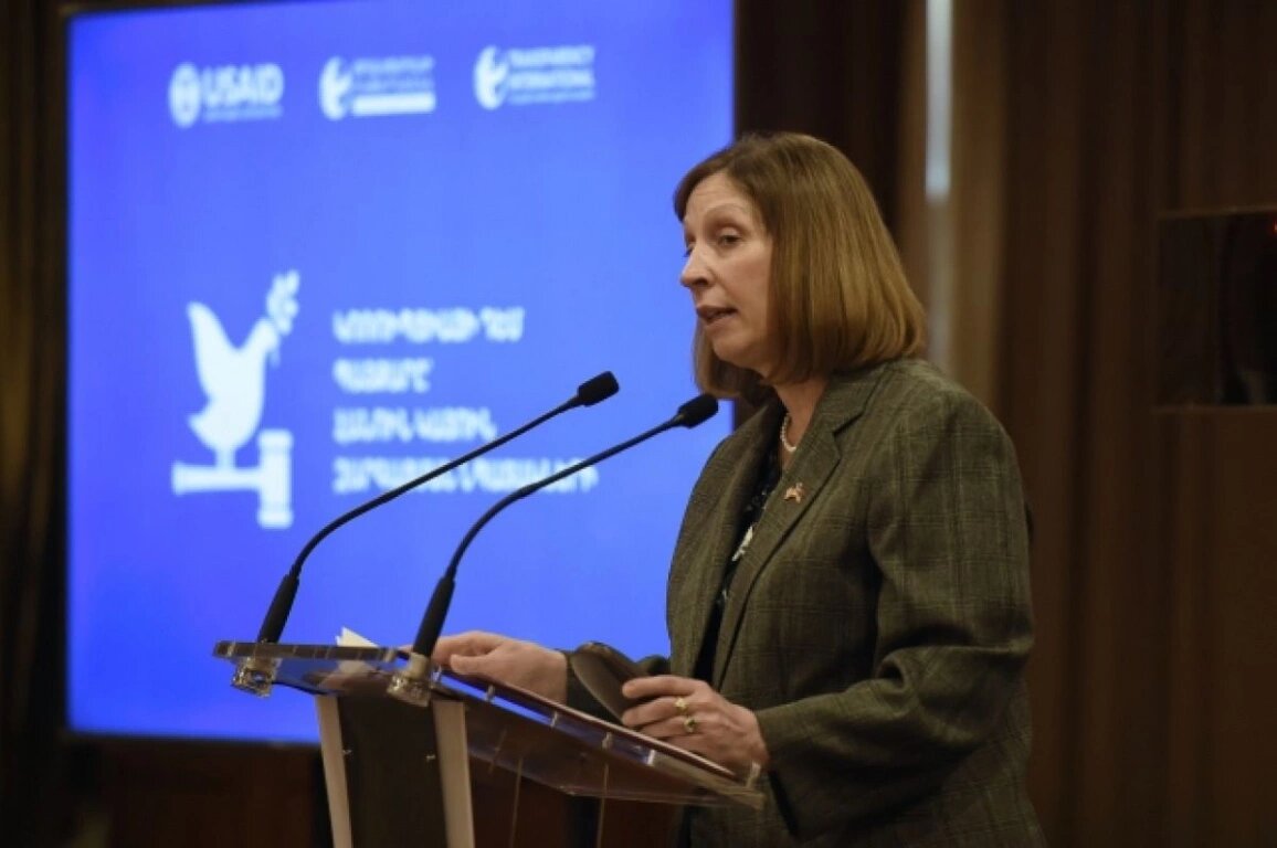 Линн М. Трейси, посол США в России. Фото: aif.ru