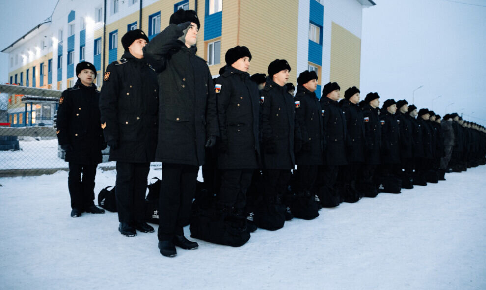    В сборный пункт в Ноябрьске прибыли первые призывники из Салехарда
