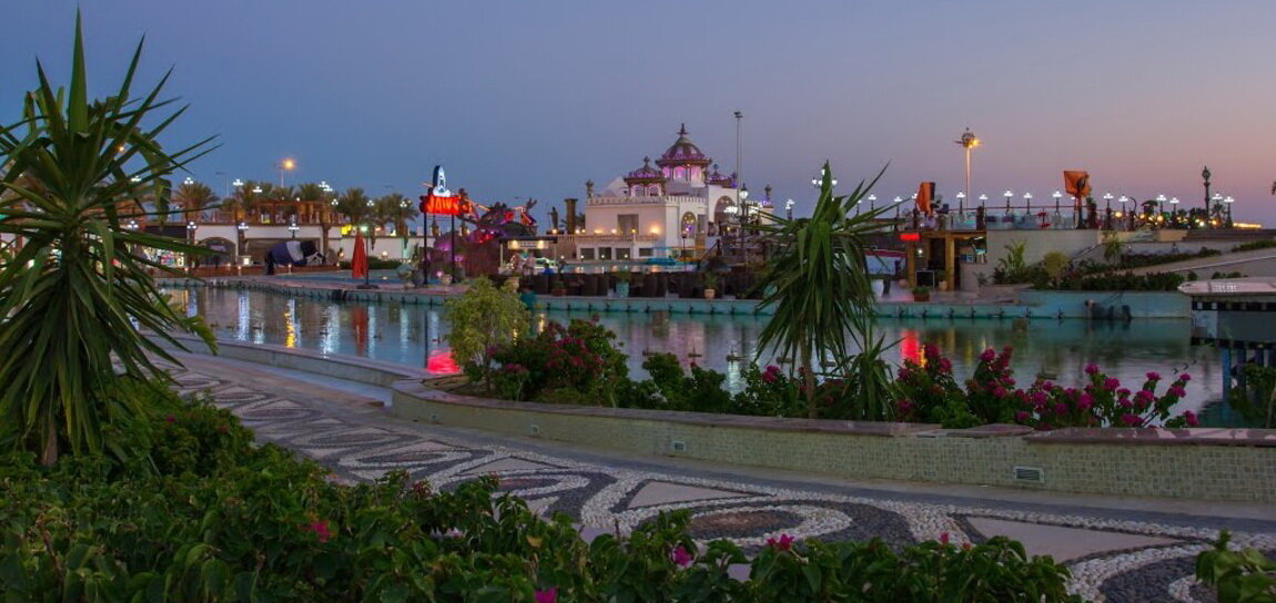 Сумерки над комплексом Hollywood