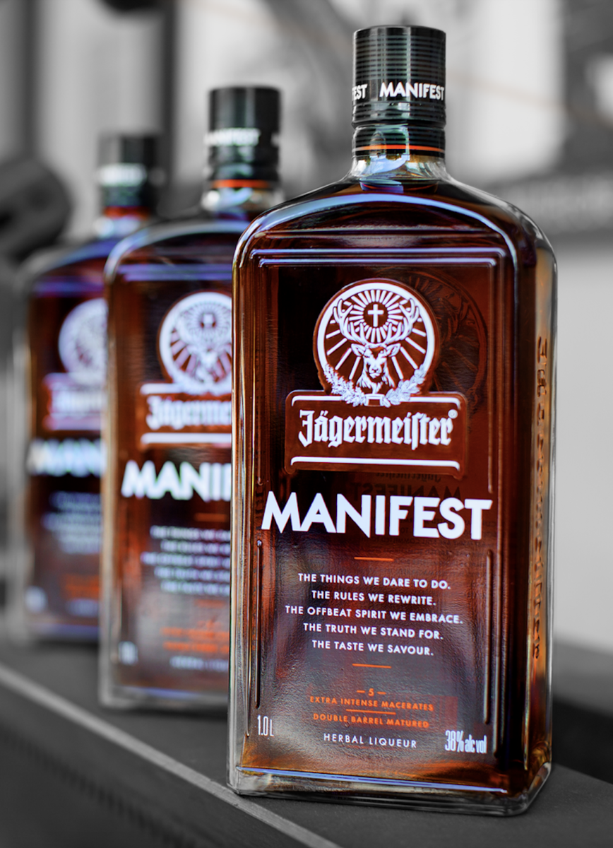 Егермейстер состав. Ликер Jagermeister Manifest. Егермейстер Манифест. Тундра Егермейстер. Егермейстер коричневый