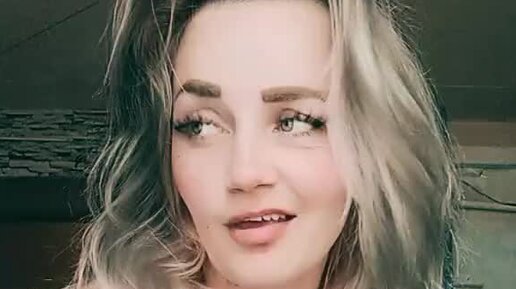 Nina 90 х. Оксана Почепа акула. Оксана Почепа 2021. Холли Вэлэнс Kiss Kiss. Оксана Почепа 2010.